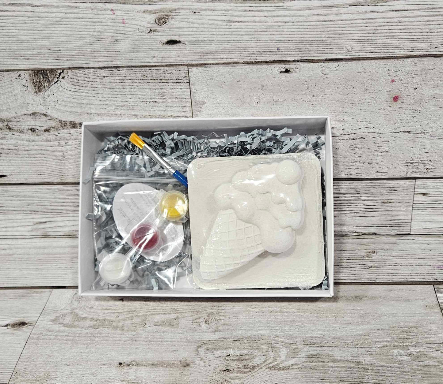 Paint Your Own Ice Cream Parlour Bath Bomb Kit